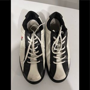 Bowling shoes